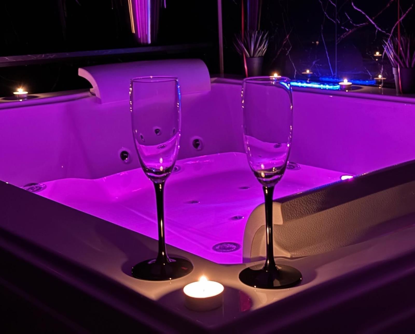 Apartament Z Jacuzzi Na Wylacznosc Dolina Baryczy Zmigrod 外观 照片